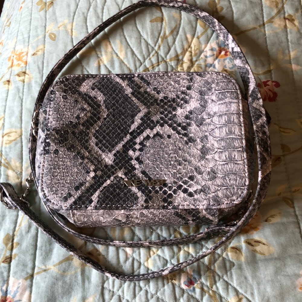 Nine West snake skin‎ purse